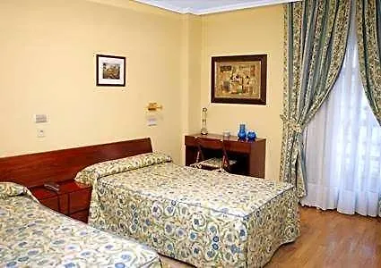 Isabel Hotel 2*
