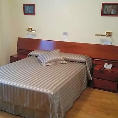 Isabel Hotel