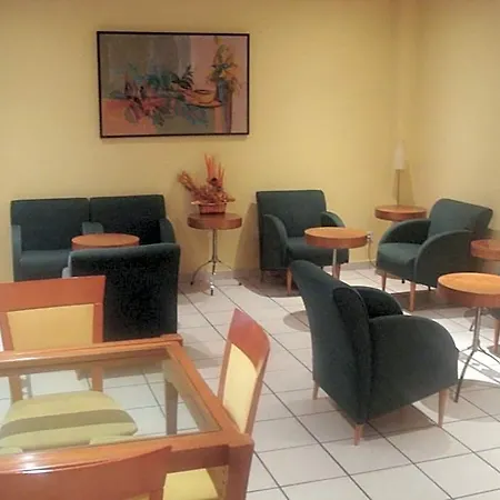 Isabel Hotel