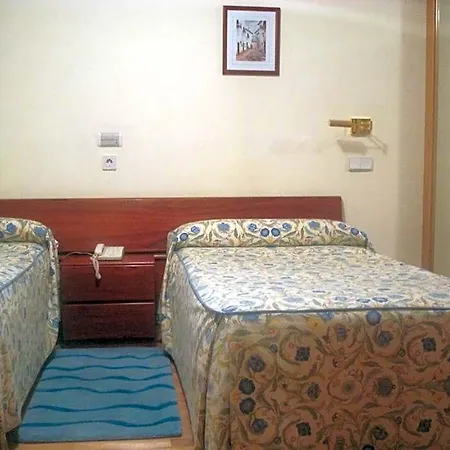 Hotel Isabel 2*